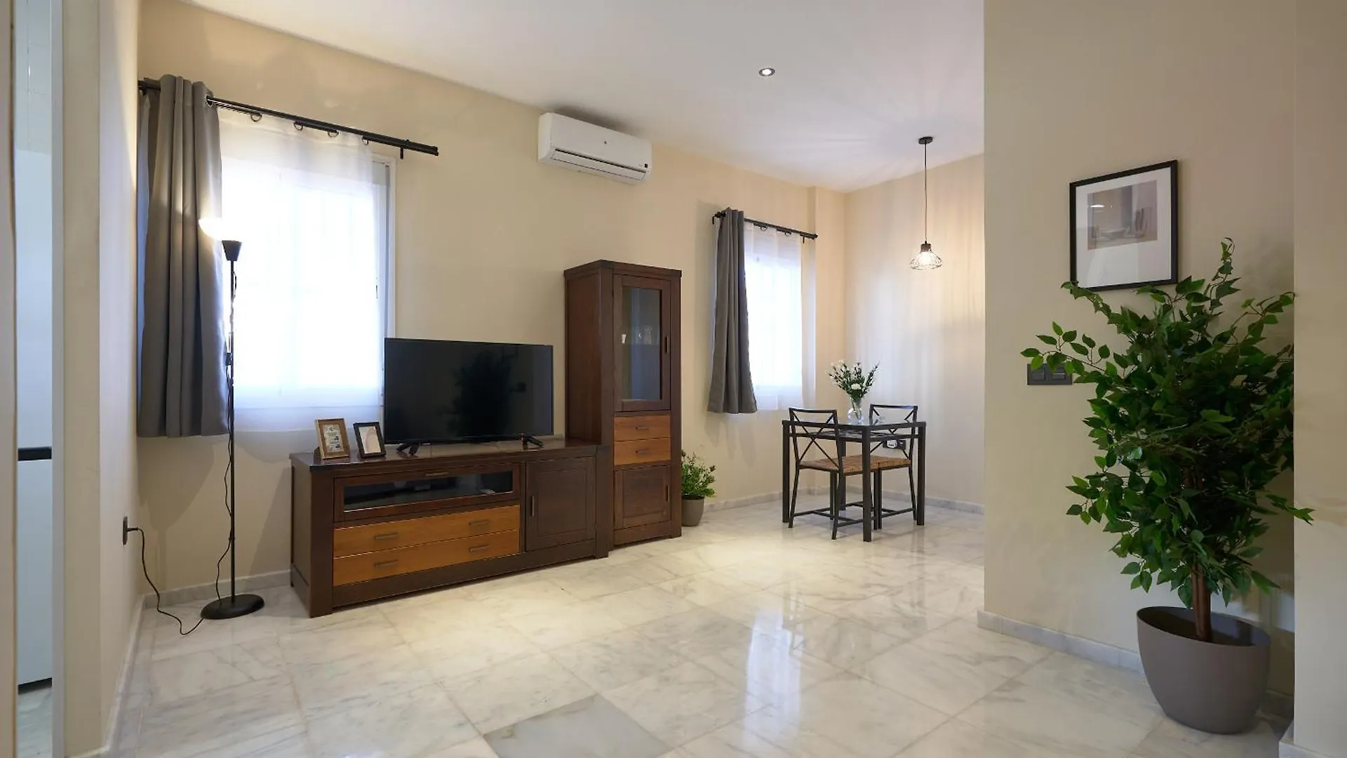Apartamentos Tejares De Triana 16B Seville
